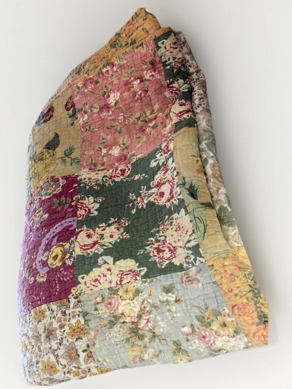 Vintage Cottagecore Floral Patchwork Quilt - King Size - Romantic Grandmacore